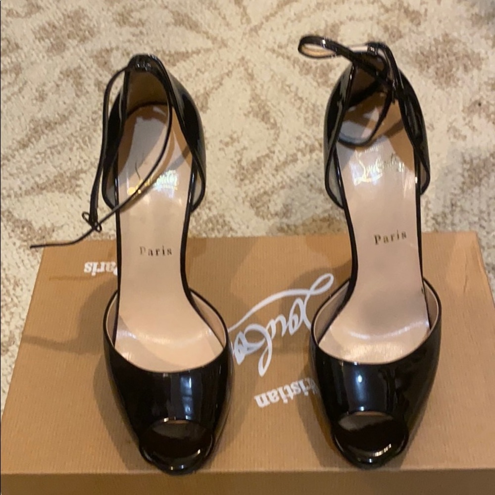 Louboutin hills